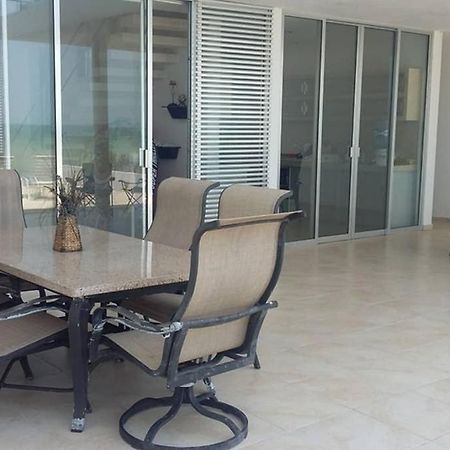 Designer'S House Beach Front Superb Ocean View Hi Speed Wifi Villa Telchac Puerto Exteriör bild