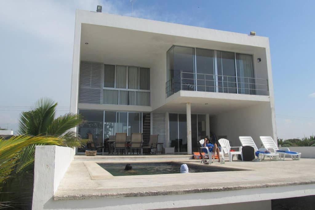 Designer'S House Beach Front Superb Ocean View Hi Speed Wifi Villa Telchac Puerto Exteriör bild