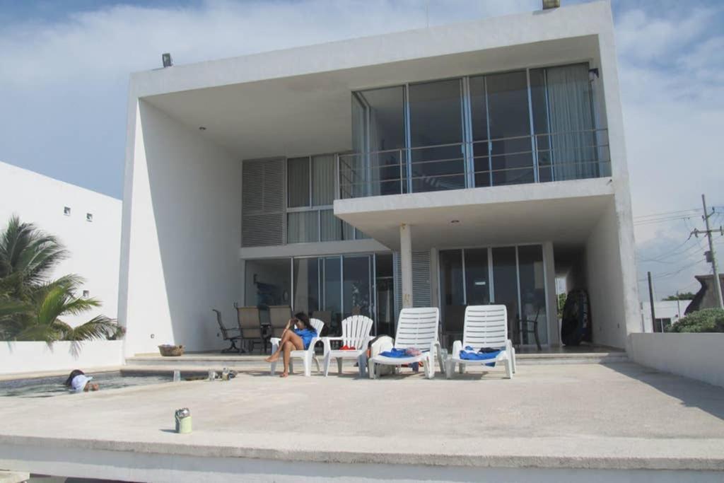 Designer'S House Beach Front Superb Ocean View Hi Speed Wifi Villa Telchac Puerto Exteriör bild