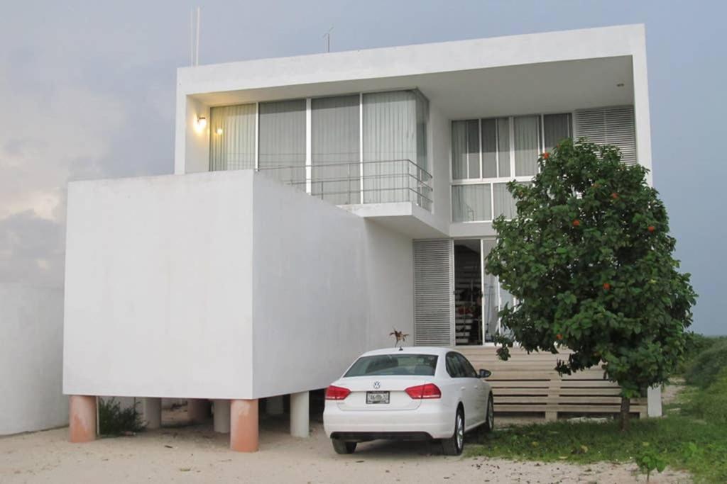 Designer'S House Beach Front Superb Ocean View Hi Speed Wifi Villa Telchac Puerto Exteriör bild